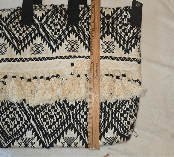 Source Unknown Boho Black and Cream Geometric Tote - Picture 3 of 4